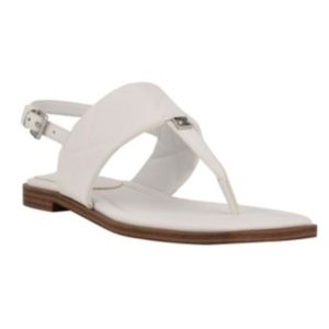 GUESS Women's Arikka Flat Sandals Women's Shoes In White Size 6 Brand New